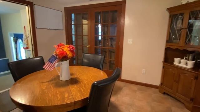 Vermont Home Tour | Charming 1900 Champlain Island Farmhouse | Vermont Real Estate смотреть онлайн