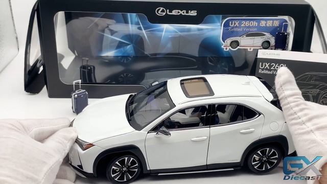 1/18 Lexus UX260h Refitted Version (White) смотреть онлайн