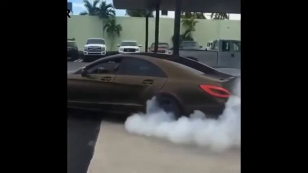 Дрифт мерседес CLS BANAN