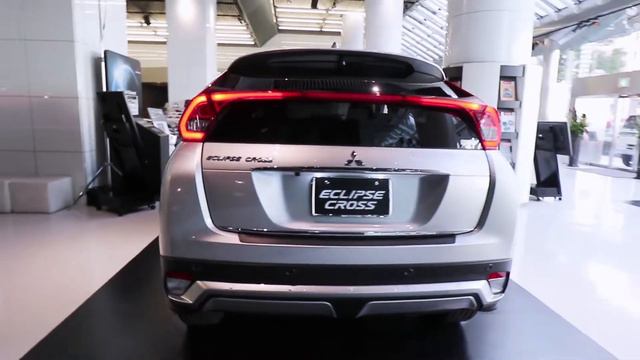 Mitsubishi Eclipse Cross "G Plus Package" : Silver смотреть онлайн