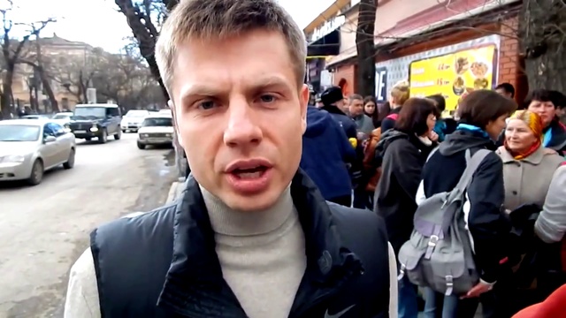 В Крыму избит депутат Алексей Гончаренко 05.03.2014 In Crimea, deputies beat Goncharenko смотреть онлайн
