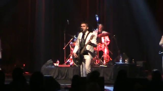 Czerwone Gitary - Lecz tylko na chwile\Chicago\18\2\2012 смотреть онлайн