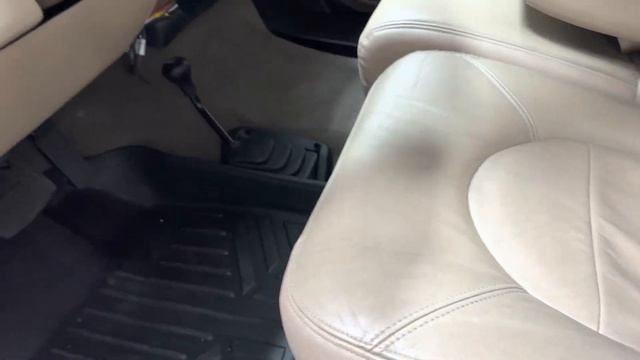 1999 Ford F350 Super Duty. 7.3L Powerstroke with 49,000 original miles! смотреть онлайн