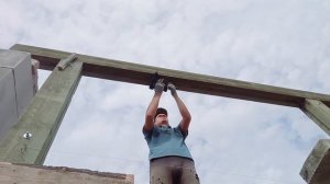 Стропильная система мансардного этажа своими руками. Коньковый брус. Стойки.