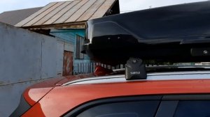 Дуги TURTLE AIR2 на интегрированные рейлинги . Бокс или BROOMER Venture  L (430 л.) на HAVAL JOLION