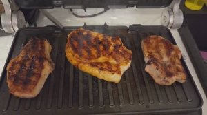Свиная корейка на электрогриле _ жарим стейки #мясо #4k