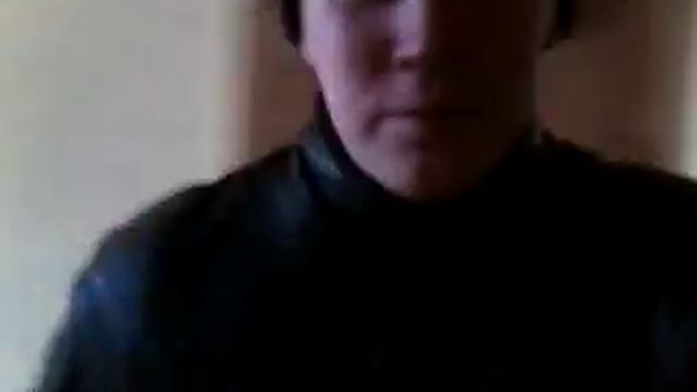 Спускаюсь по лестнице из парадной дома в Мадриде ( р - он Гатчины ) ; 11.10.2015 г. смотреть онлайн