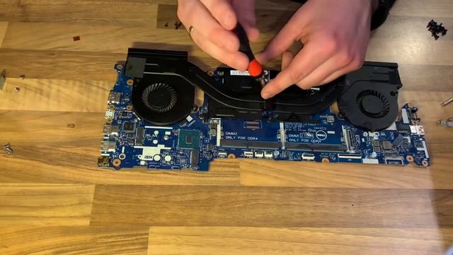 Dell Inspiron 15 7000 7577 gaming Laptop tear down clean fan CPU and GPU replacement Lüfter Wartung смотреть онлайн