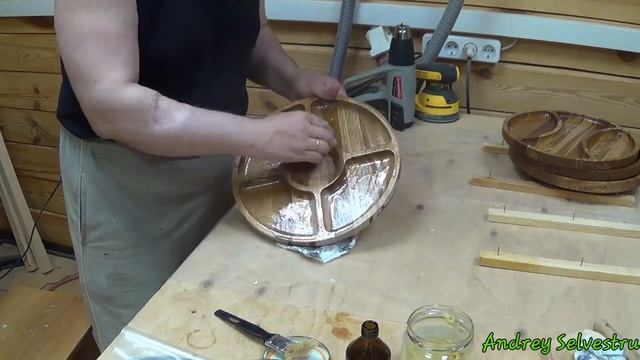 Трудовые будни. Менажницы (тарелки) из дуба. Work days. Stacked dishes (plates) from oak. смотреть онлайн