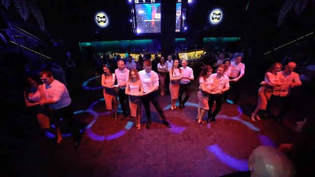 Bachata Show - Хореографы: Антон Костеневич и Дарья Мусиякина. Вечеринка в честь 8 марта смотреть онлайн