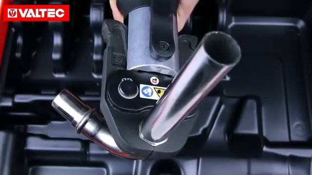 Универсальный пресс инструмент VT EFP203 для обжатия фитингов металлических труб смотреть онлайн