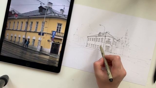 Улицы Москвы линерами Pigma Micron. Учимся рисовать с Еленой Моториной смотреть онлайн