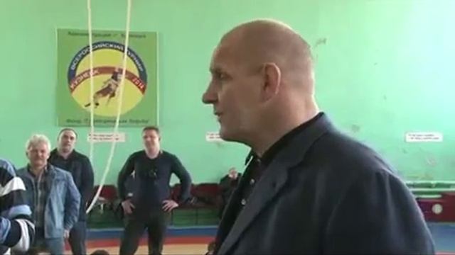 Александр Карелин встретился с юными кузнечанами (сюжет 11 канала) смотреть онлайн