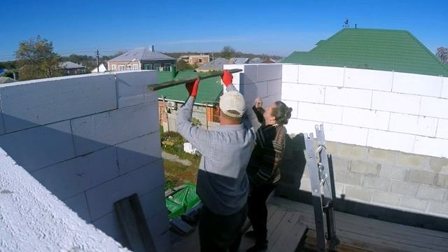 Последний ряд мансарды | Крыша не за горами смотреть онлайн