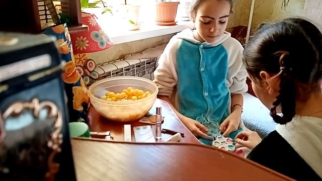 ПОДРУГА НА НОЧЁВКЕ?? ЗАКУПАЕМСЯ ВКУСНЯШКАМИ смотреть онлайн