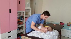 Детский массаж/Как научить ребенка переворачиваться на живот/Гимнастика и массаж малышам в 3 месяца