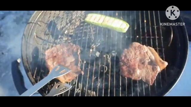 Weber гриль тестирую.Угольный гриль Weber Original Kettle 57 см черный смотреть онлайн