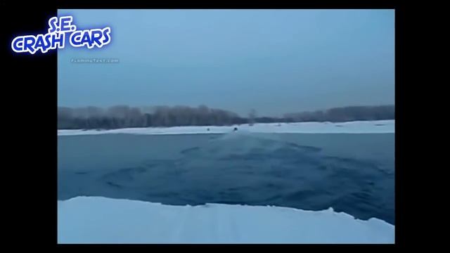 На снегоходах по воде. Необычная езда на снегоходах через реку. смотреть онлайн