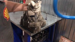 Ремонт коробки передач Лифан Солано 1.6 часть 1