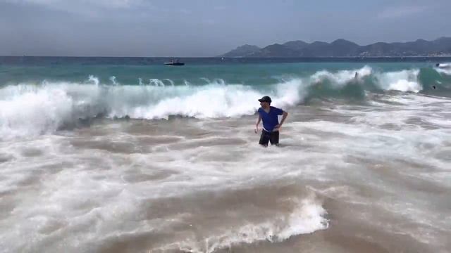Plage du Midi, Cannes 2021.mp4 смотреть онлайн