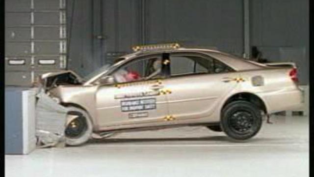 Crash-test - Toyota Camry смотреть онлайн