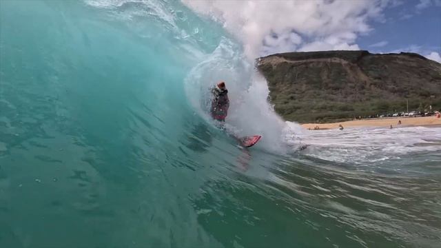 Attempting to surf Sandy Beach Shorebreak !!! Smoookified !!! смотреть онлайн