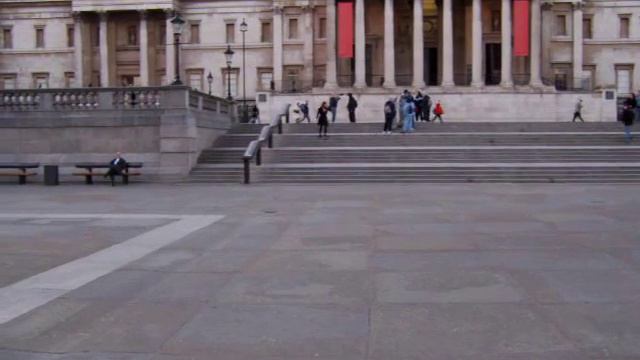 Super Amanda : Trafalgar Square Fun смотреть онлайн