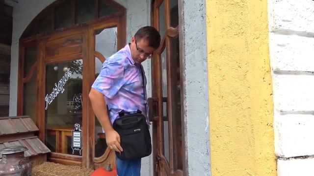 Диана и Рома гуляют с Папой на ферме овец Diana and Roma at farm sheep смотреть онлайн