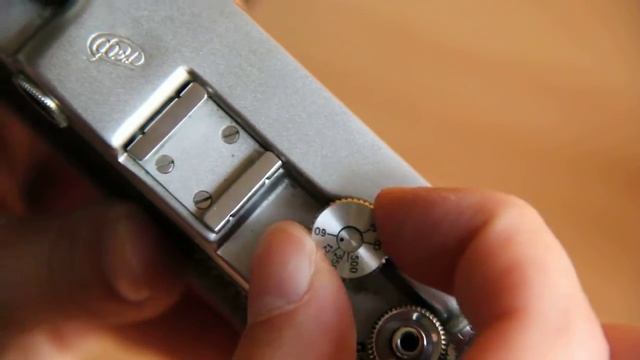 Vintage FED-2 camera with Industar-61 52mm f/2.8 lens смотреть онлайн