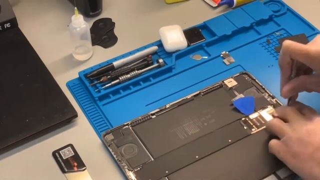 Venessa’s iPad 12.9 3rd Gen Charging Port Replacement смотреть онлайн