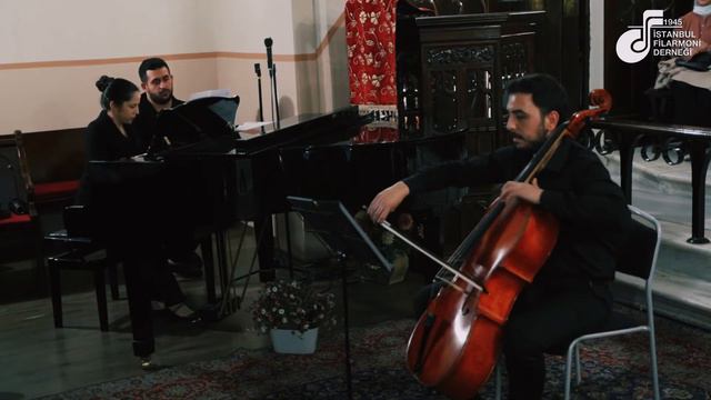 Berkem Bursal & Zeynep Ülbegi - Chopin Etude op.25 no.7 смотреть онлайн