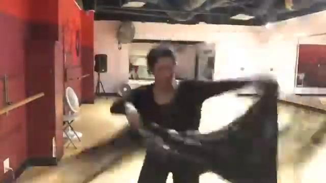 Flamenco Talk! with Rina | How To Choose The Right Flamenco Shawl (Mantón) смотреть онлайн