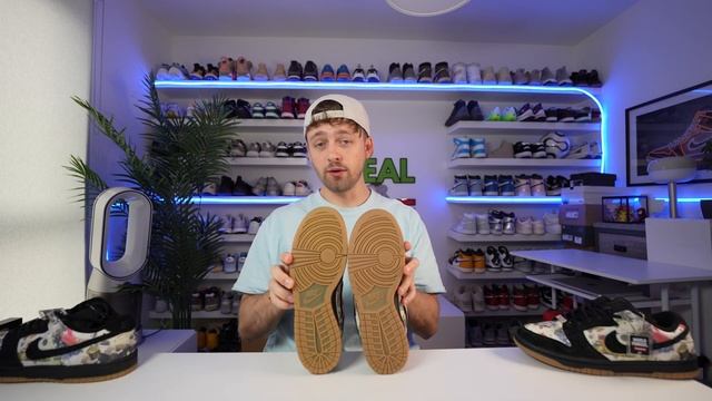 REAL VS FAKE! NIKE X SUPREME SB DUNK LOW RAMMELLZEE SNEAKER COMPARISON! смотреть онлайн