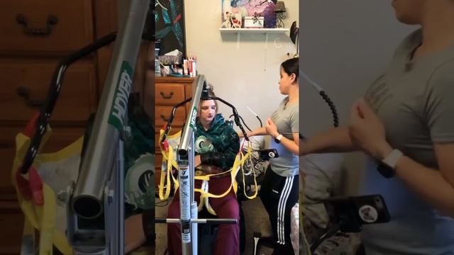 Hoyer lift transfer from power chair to bed смотреть онлайн