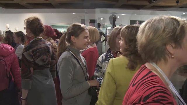 Выставка Валентина Юдашкина «Мода и кружево» в Вологде смотреть онлайн