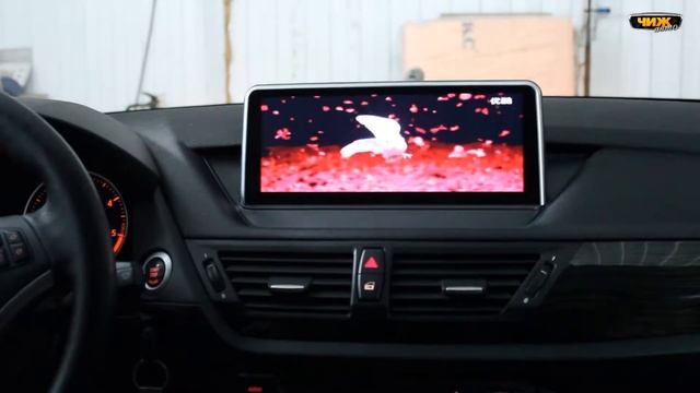 Штатное головное устройство на BMW X1 2012 года смотреть онлайн