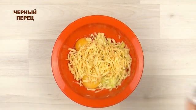 КАБАЧКОВЫЕ ОЛАДЬИ с сыром, запеченные в духовке | Вкусный завтрак | FoodLove