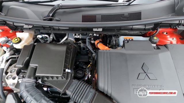 2023 Mitsubishi Outlander PHEV 0-100km/h & engine sound смотреть онлайн