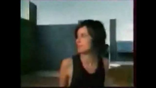 Реклама Motorola RAZR V3 2004