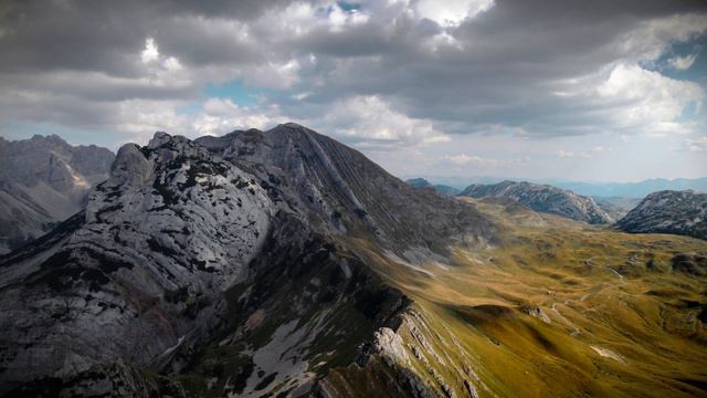 Durmitor, Montenegro - mountain views drone footage 4K смотреть онлайн