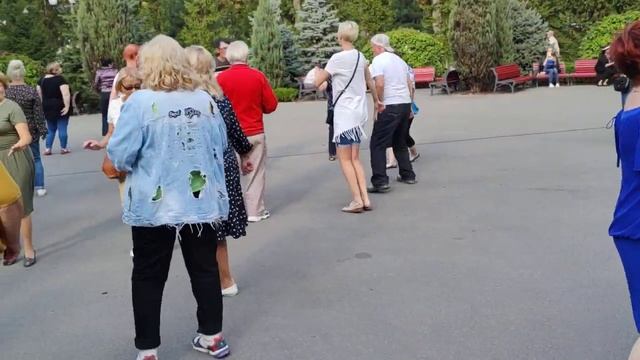 Всё пучком Танцы в парке Горького Харьков Сентябрь 2021 смотреть онлайн