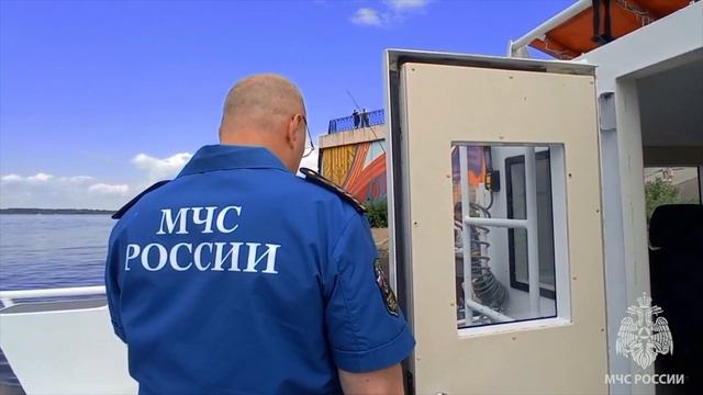ВОДНЫЙ ПАТРУЛЬ В ДЕЛЕ | ГИМС ЛОВИТ НАРУШИТЕЛЕЙ смотреть онлайн