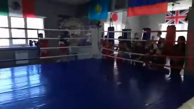 Тхор Макар 2011г.р.спаринг постоянно в атаке смотреть онлайн