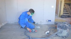 Отшлифовал бетонную стяжку М300 с помощью болгарки