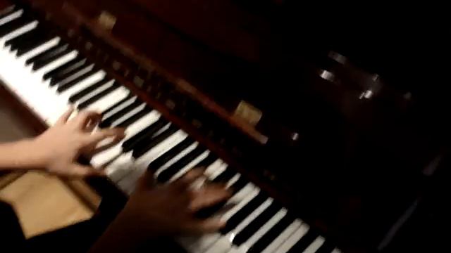I can play... the piano смотреть онлайн