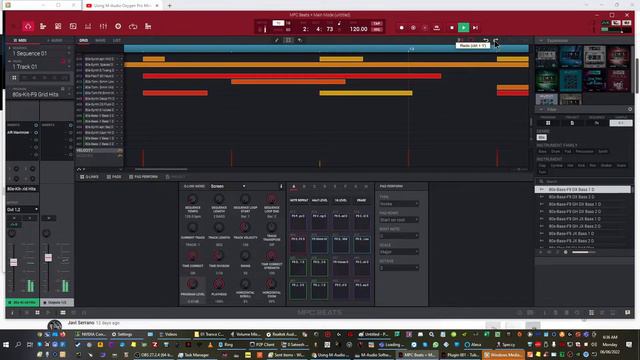 M-Audio Oxygen Pro Mini - Phil Collins' drums meets Louie Louie's keyboards смотреть онлайн