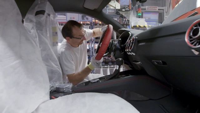 как пооизводят новую Audi TT RS премьера парижский автосалон 2016 4k (Ultrahd) смотреть онлайн