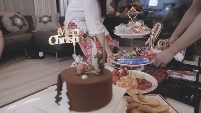 [Seullin 슬린] 2019 크리스마스를 친구들과 함께 смотреть онлайн