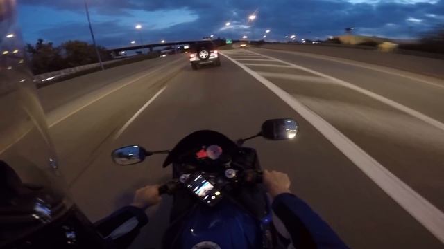 Brutal R6 Street Ride and 150mph Cop Pass смотреть онлайн