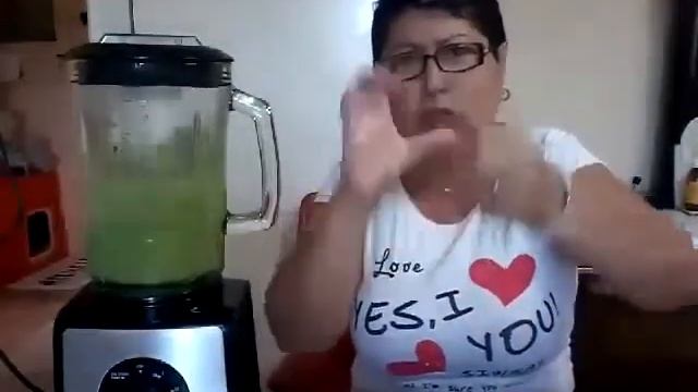 Крапива, лимон и вода его худеть